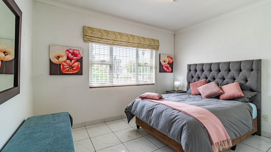 4 Bedroom Property for Sale in Dowerglen Ext 3 Gauteng