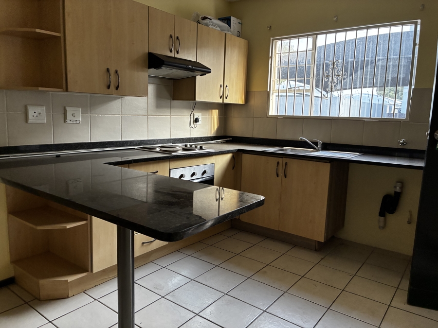 2 Bedroom Property for Sale in Bardene Gauteng