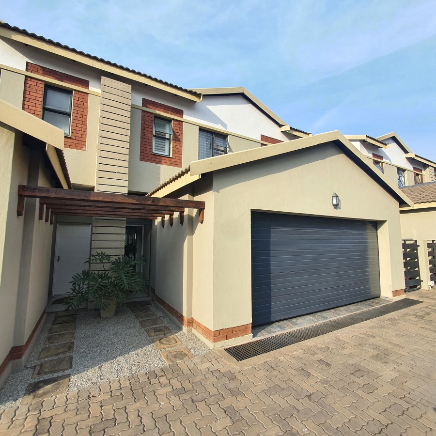 3 Bedroom Property for Sale in Equestria Gauteng