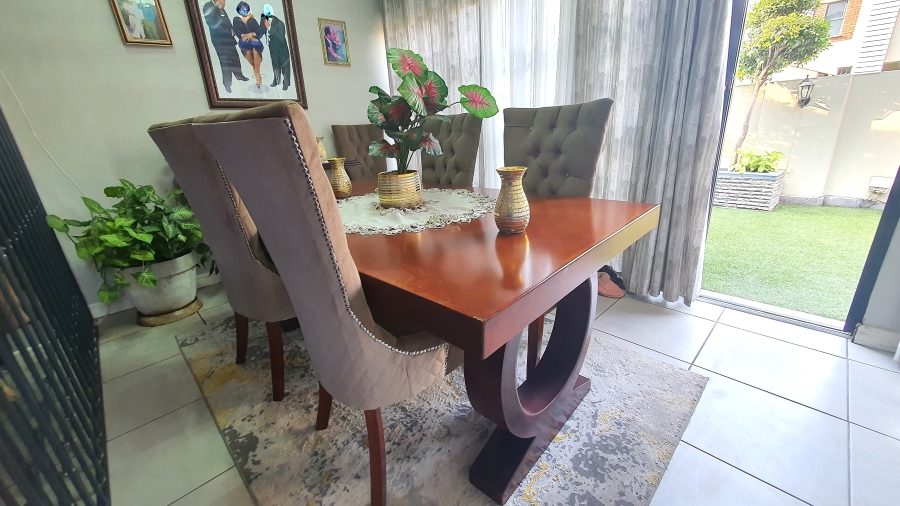 3 Bedroom Property for Sale in Equestria Gauteng
