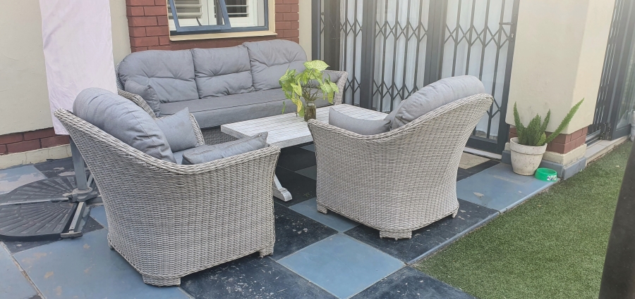 3 Bedroom Property for Sale in Equestria Gauteng