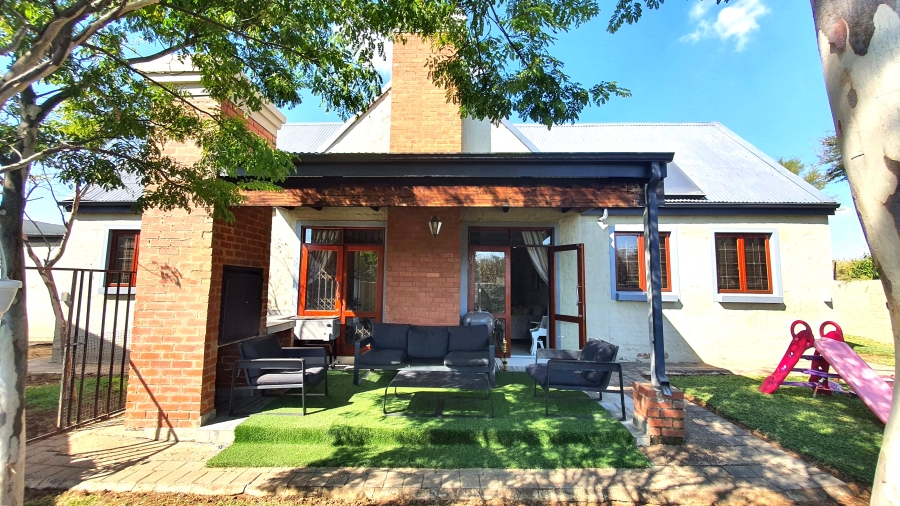 3 Bedroom Property for Sale in Equestria Gauteng