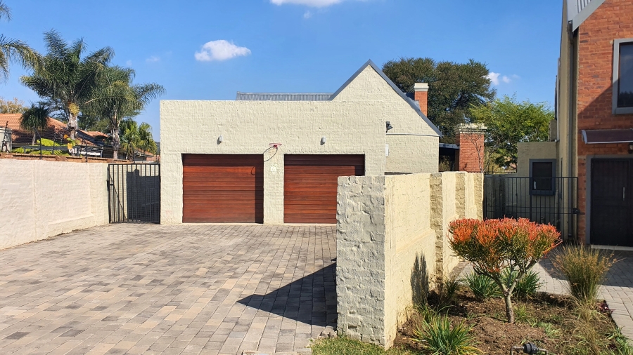 3 Bedroom Property for Sale in Equestria Gauteng