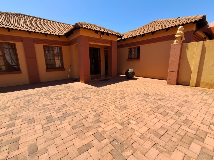 4 Bedroom Property for Sale in Heatherview Gauteng