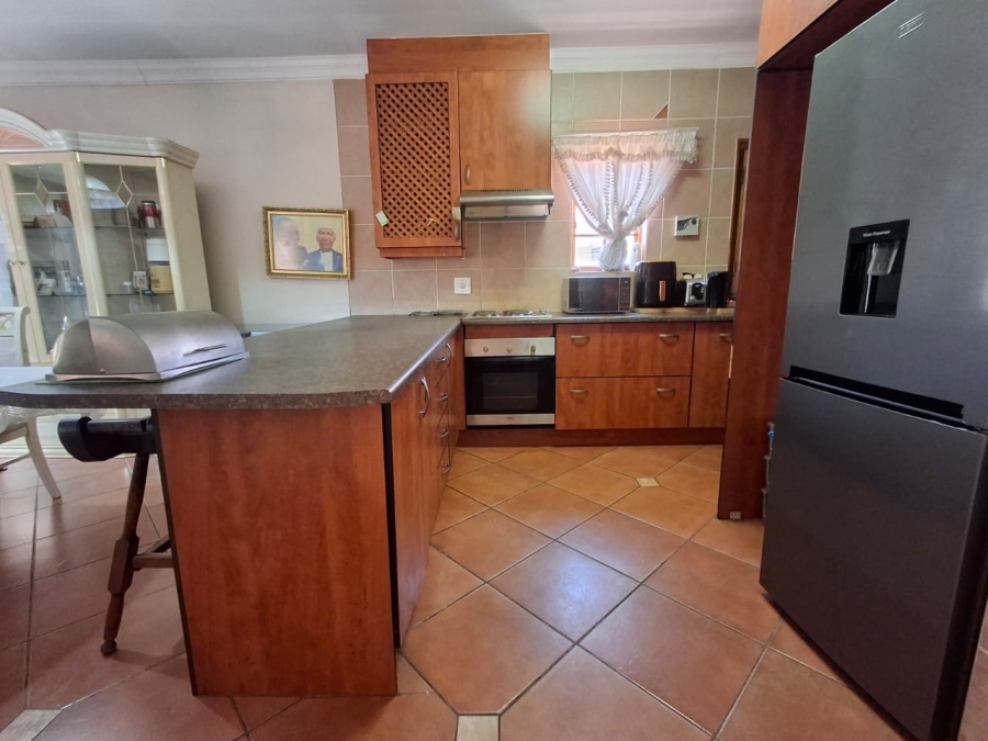 4 Bedroom Property for Sale in Heatherview Gauteng