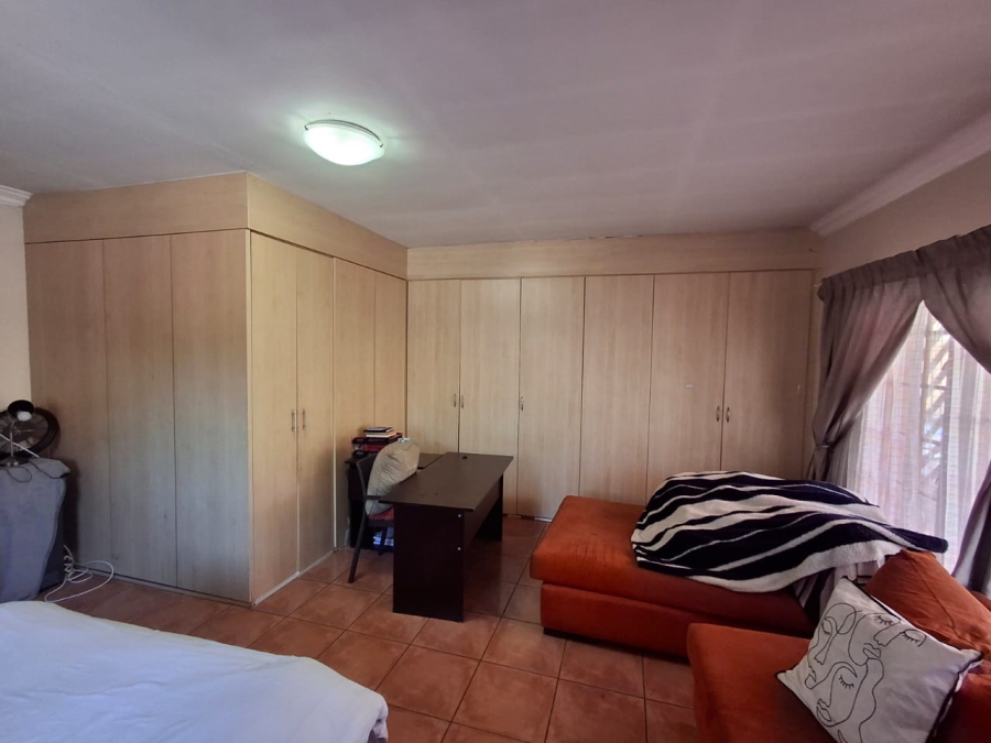 4 Bedroom Property for Sale in Heatherview Gauteng