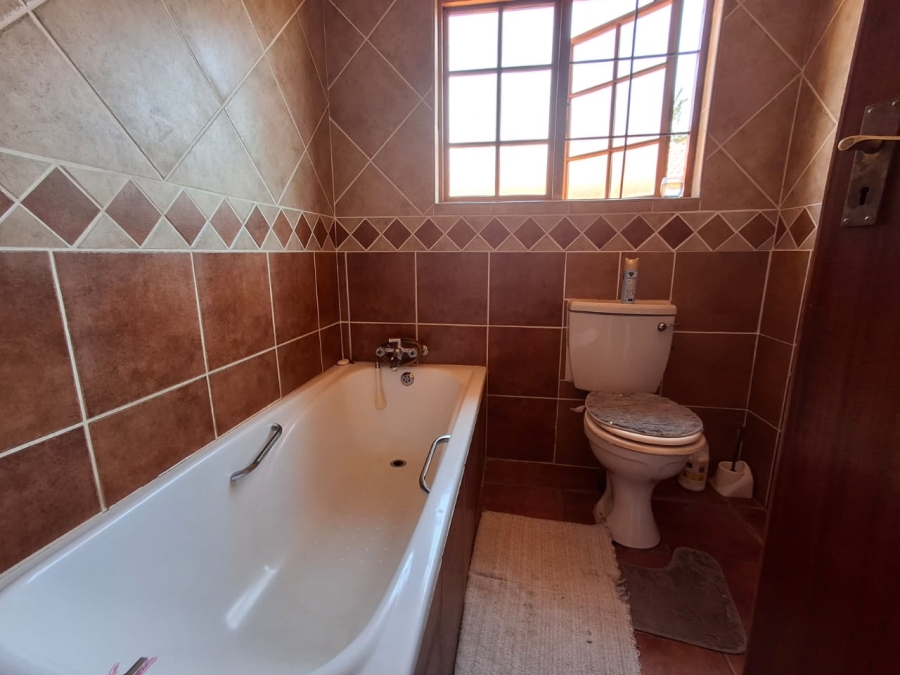 4 Bedroom Property for Sale in Heatherview Gauteng