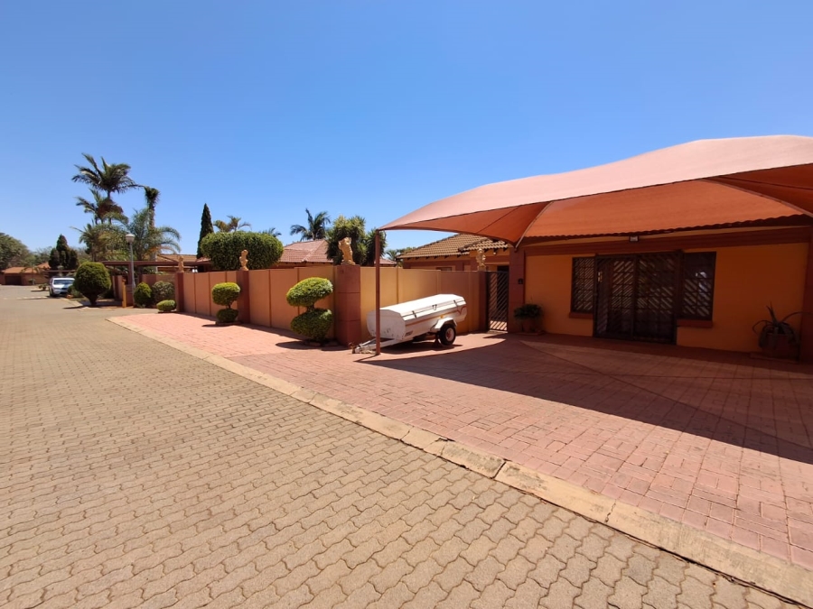 4 Bedroom Property for Sale in Heatherview Gauteng