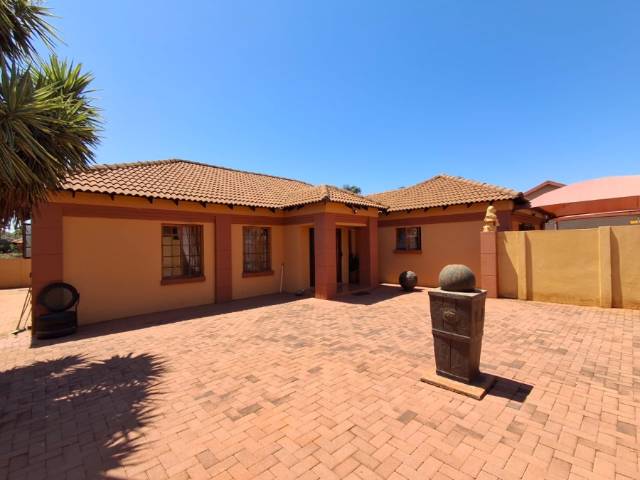 4 Bedroom Property for Sale in Heatherview Gauteng