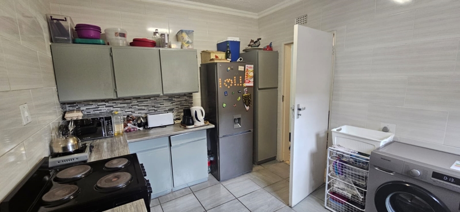 To Let 3 Bedroom Property for Rent in Bedford Gardens Gauteng