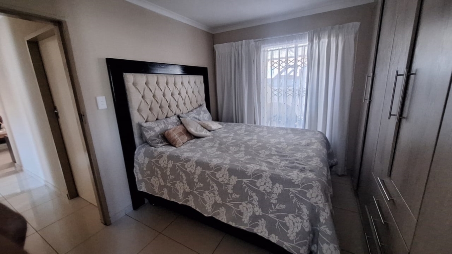 3 Bedroom Property for Sale in Rosslyn Gauteng