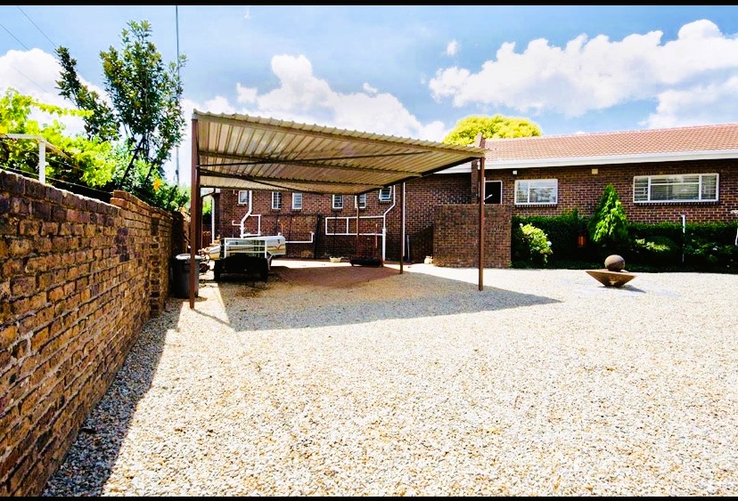5 Bedroom Property for Sale in Jordaan Park Gauteng