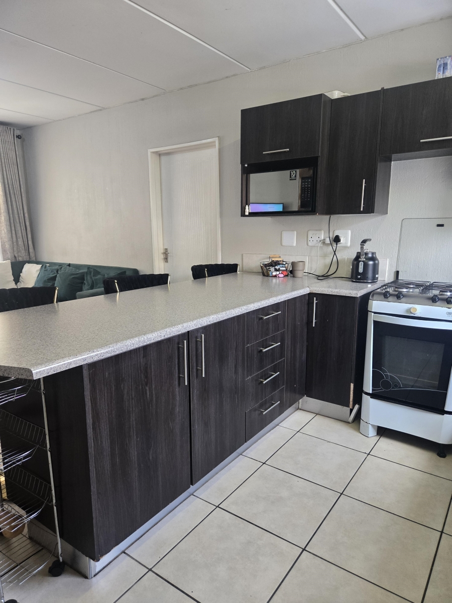 2 Bedroom Property for Sale in Honeydew Gauteng