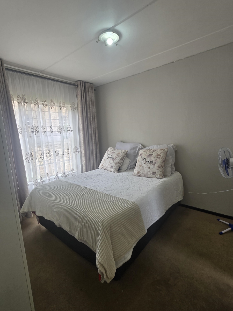 2 Bedroom Property for Sale in Honeydew Gauteng
