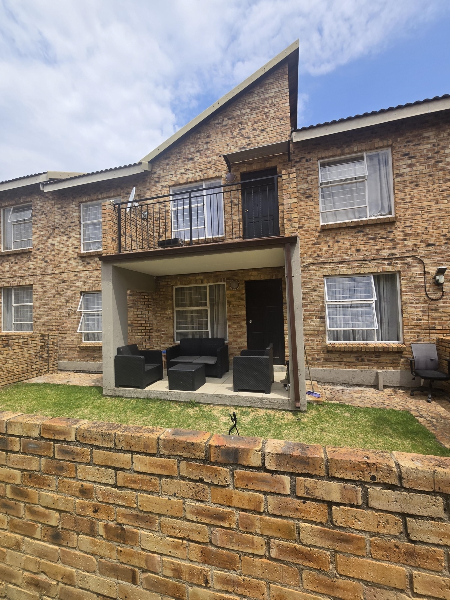 2 Bedroom Property for Sale in Honeydew Gauteng
