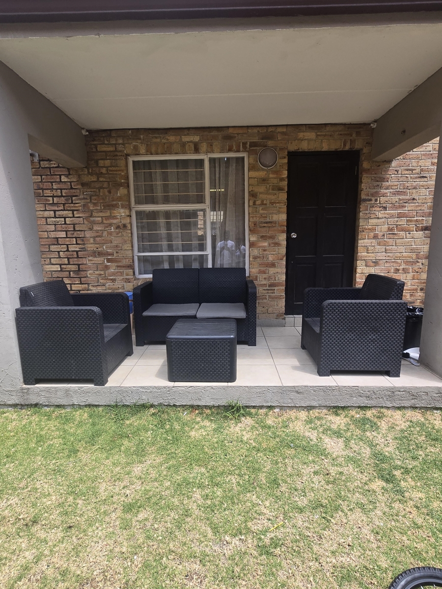 2 Bedroom Property for Sale in Honeydew Gauteng
