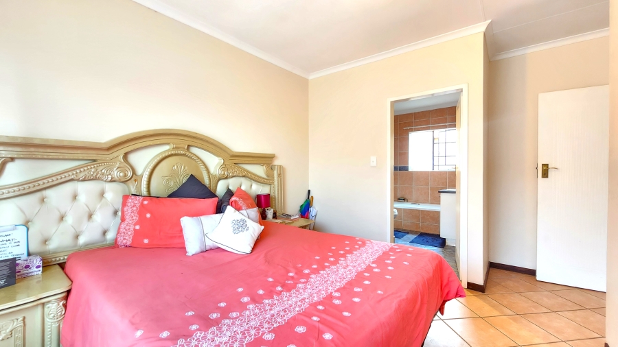 2 Bedroom Property for Sale in Mooikloof Ridge Gauteng