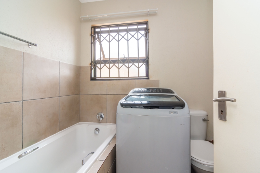 4 Bedroom Property for Sale in Wilfordon Gauteng