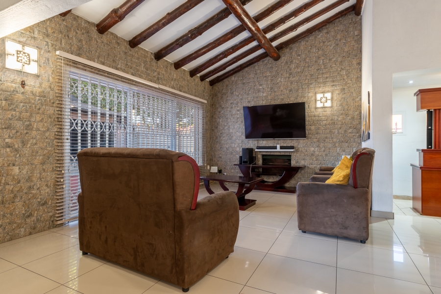 4 Bedroom Property for Sale in Brackendowns Gauteng