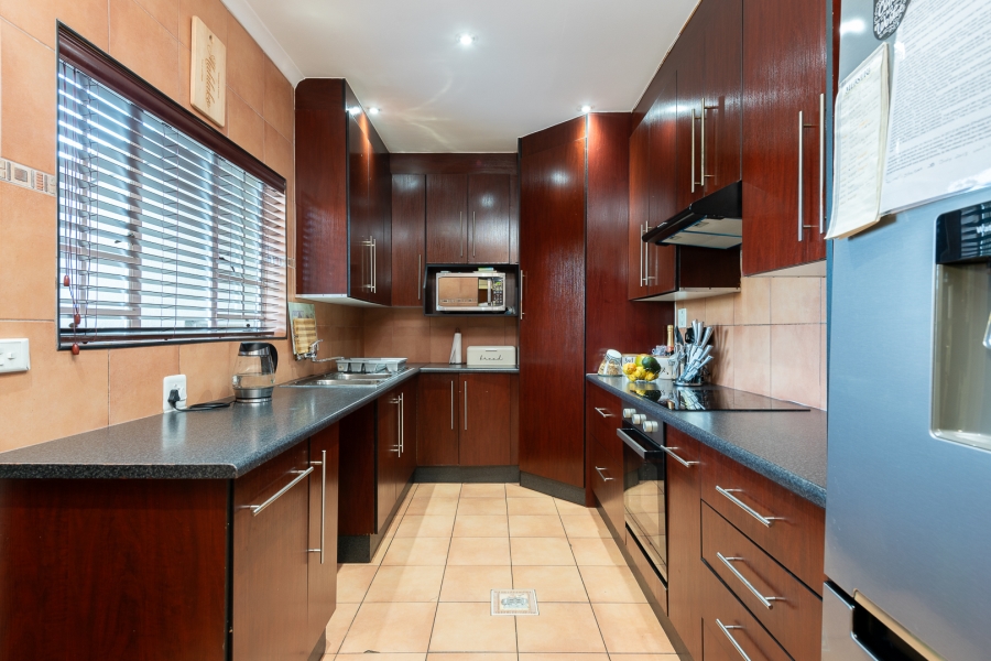 4 Bedroom Property for Sale in Brackendowns Gauteng