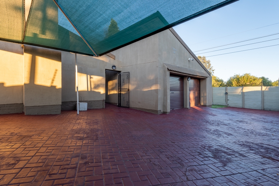 4 Bedroom Property for Sale in Brackendowns Gauteng