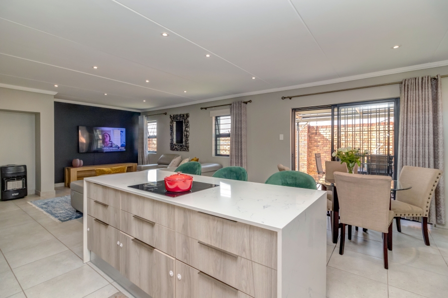 4 Bedroom Property for Sale in Lion Pride Gauteng