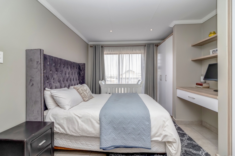 4 Bedroom Property for Sale in Lion Pride Gauteng