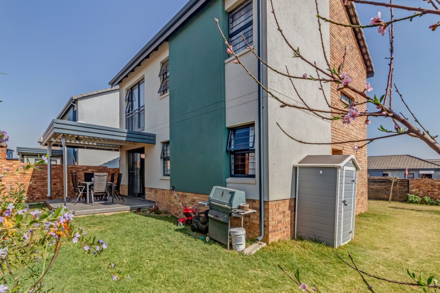 4 Bedroom Property for Sale in Lion Pride Gauteng