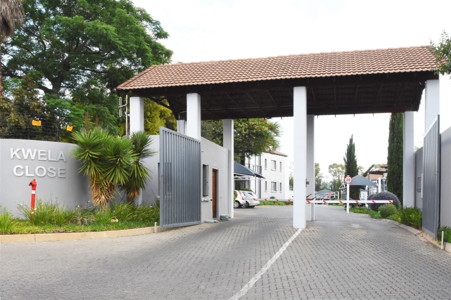 2 Bedroom Property for Sale in Douglasdale Gauteng