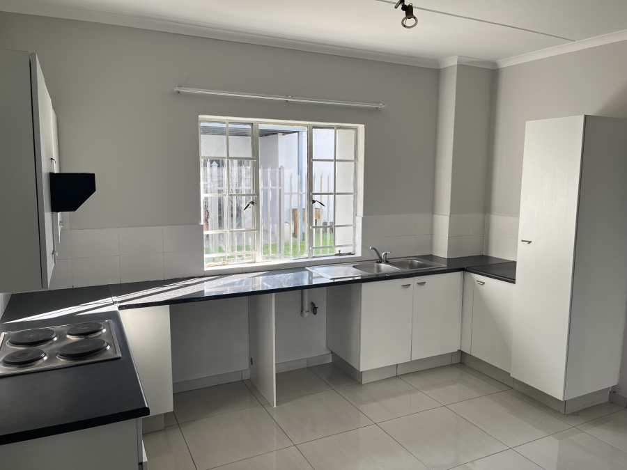 2 Bedroom Property for Sale in Douglasdale Gauteng