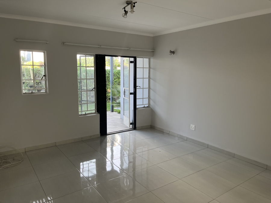 2 Bedroom Property for Sale in Douglasdale Gauteng
