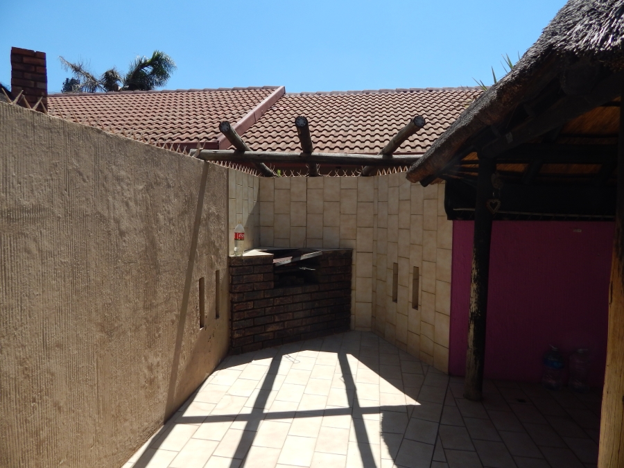 2 Bedroom Property for Sale in Norkem Park Gauteng