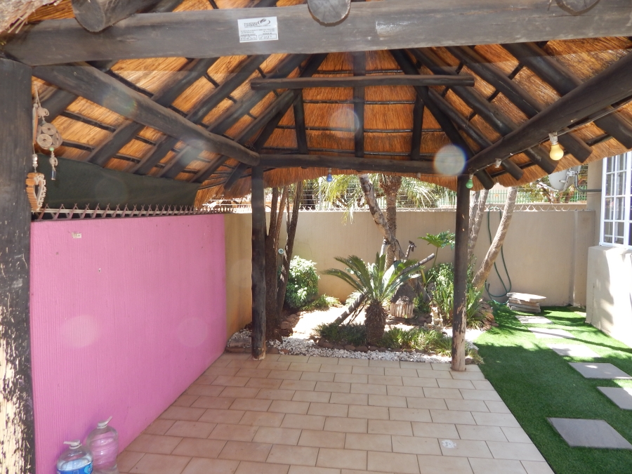 2 Bedroom Property for Sale in Norkem Park Gauteng