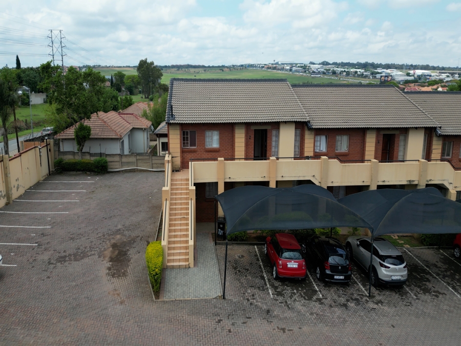 3 Bedroom Property for Sale in Noordwyk Gauteng