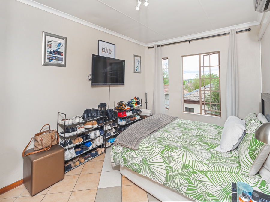 3 Bedroom Property for Sale in Noordwyk Gauteng