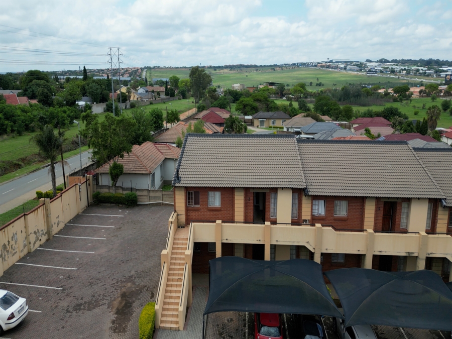 3 Bedroom Property for Sale in Noordwyk Gauteng
