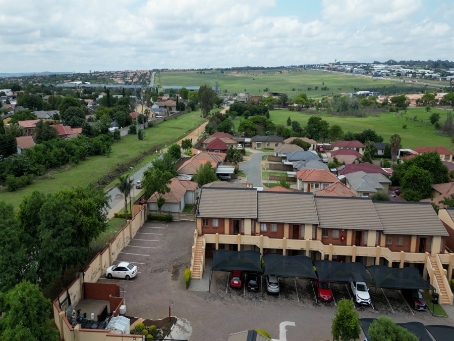 3 Bedroom Property for Sale in Noordwyk Gauteng