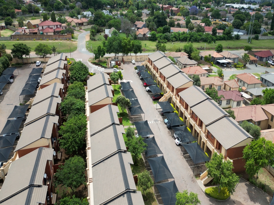 3 Bedroom Property for Sale in Noordwyk Gauteng