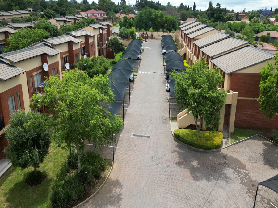 3 Bedroom Property for Sale in Noordwyk Gauteng