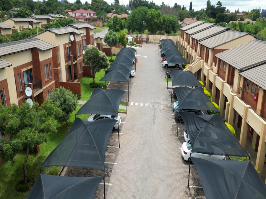 3 Bedroom Property for Sale in Noordwyk Gauteng