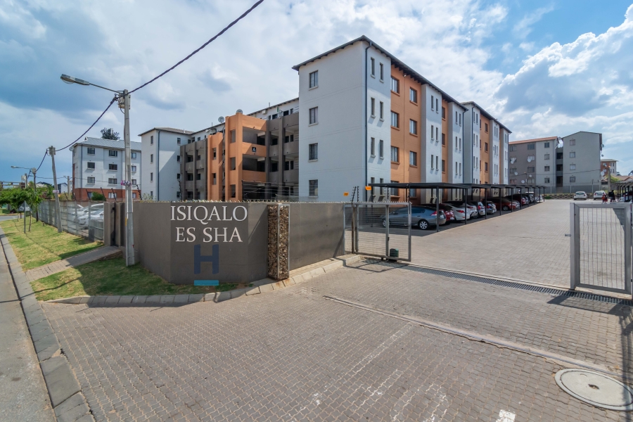 2 Bedroom Property for Sale in Fleurhof Gauteng