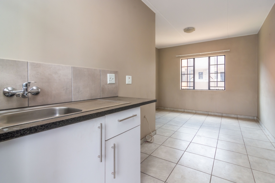 2 Bedroom Property for Sale in Fleurhof Gauteng