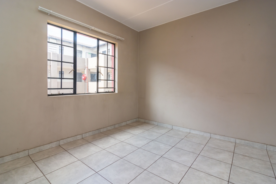 2 Bedroom Property for Sale in Fleurhof Gauteng