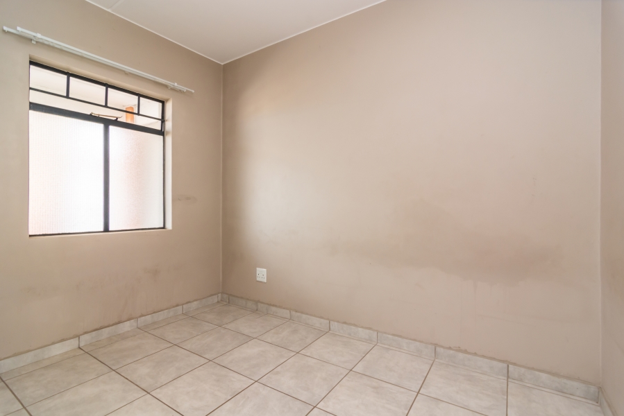 2 Bedroom Property for Sale in Fleurhof Gauteng