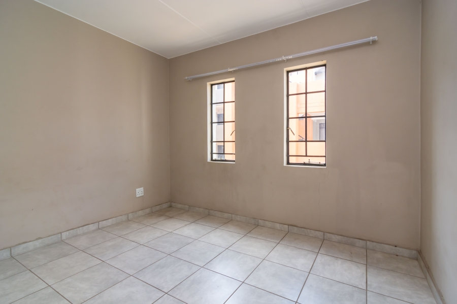 2 Bedroom Property for Sale in Fleurhof Gauteng