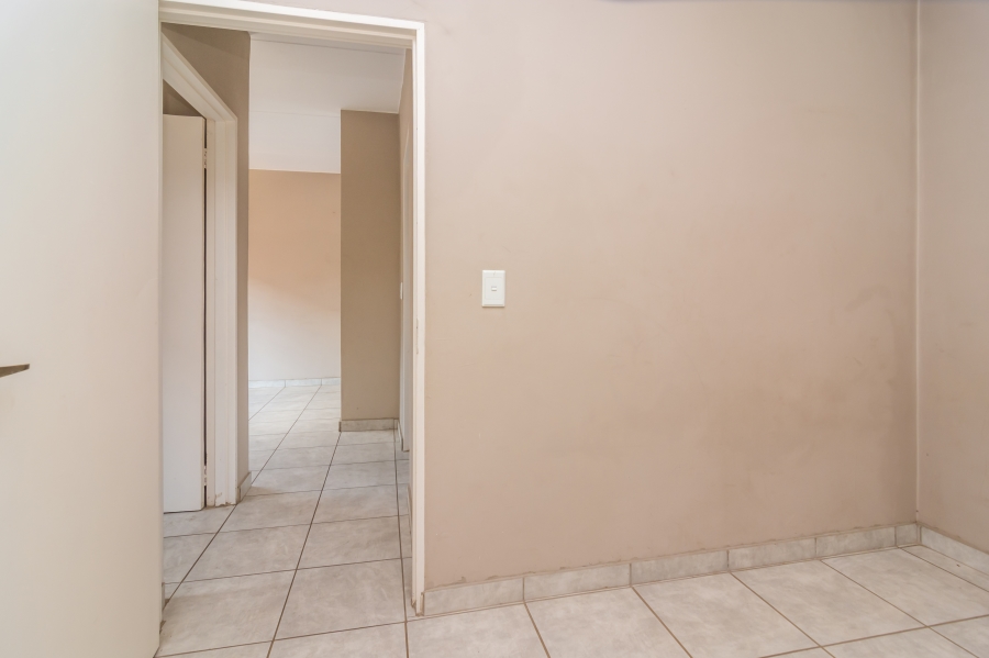 2 Bedroom Property for Sale in Fleurhof Gauteng