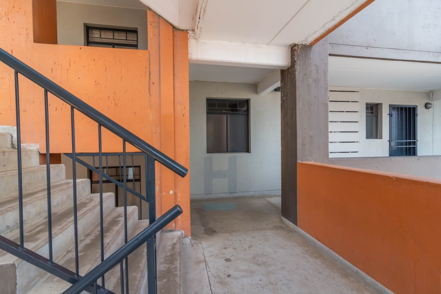 2 Bedroom Property for Sale in Fleurhof Gauteng