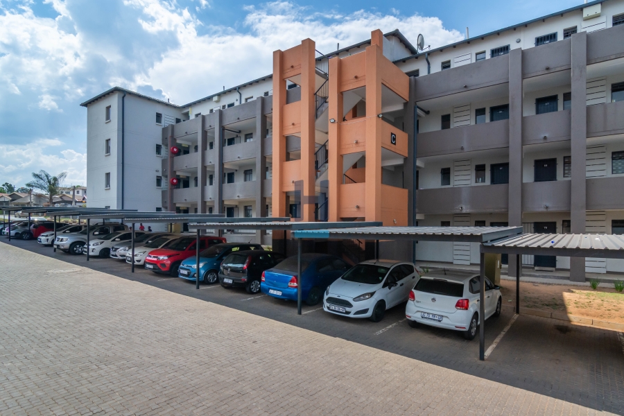 2 Bedroom Property for Sale in Fleurhof Gauteng