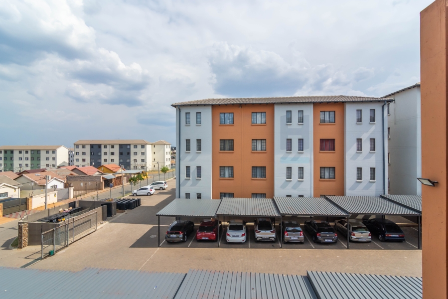 2 Bedroom Property for Sale in Fleurhof Gauteng