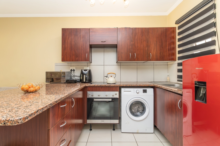 1 Bedroom Property for Sale in Jackal Creek Golf Estate Gauteng